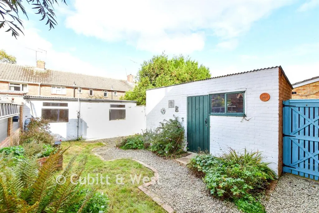 3 bed Terraced