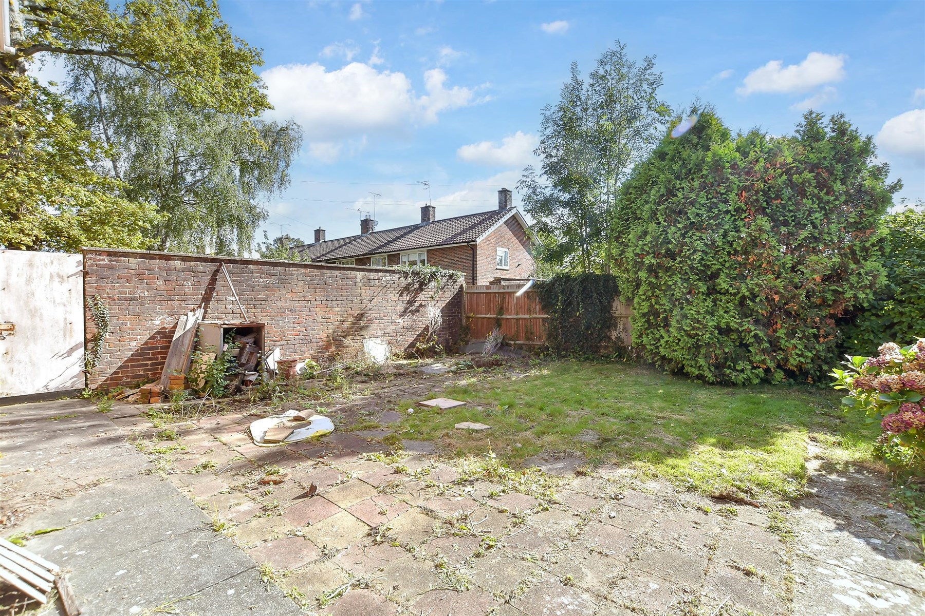 3 bed End of Terrace