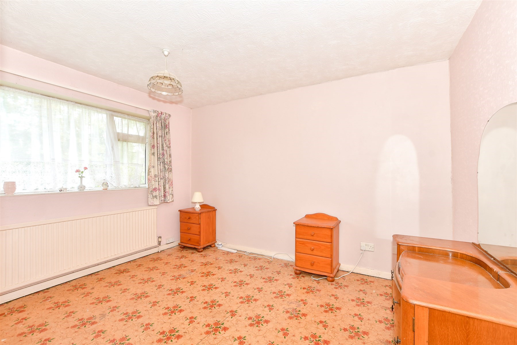 3 bed End of Terrace