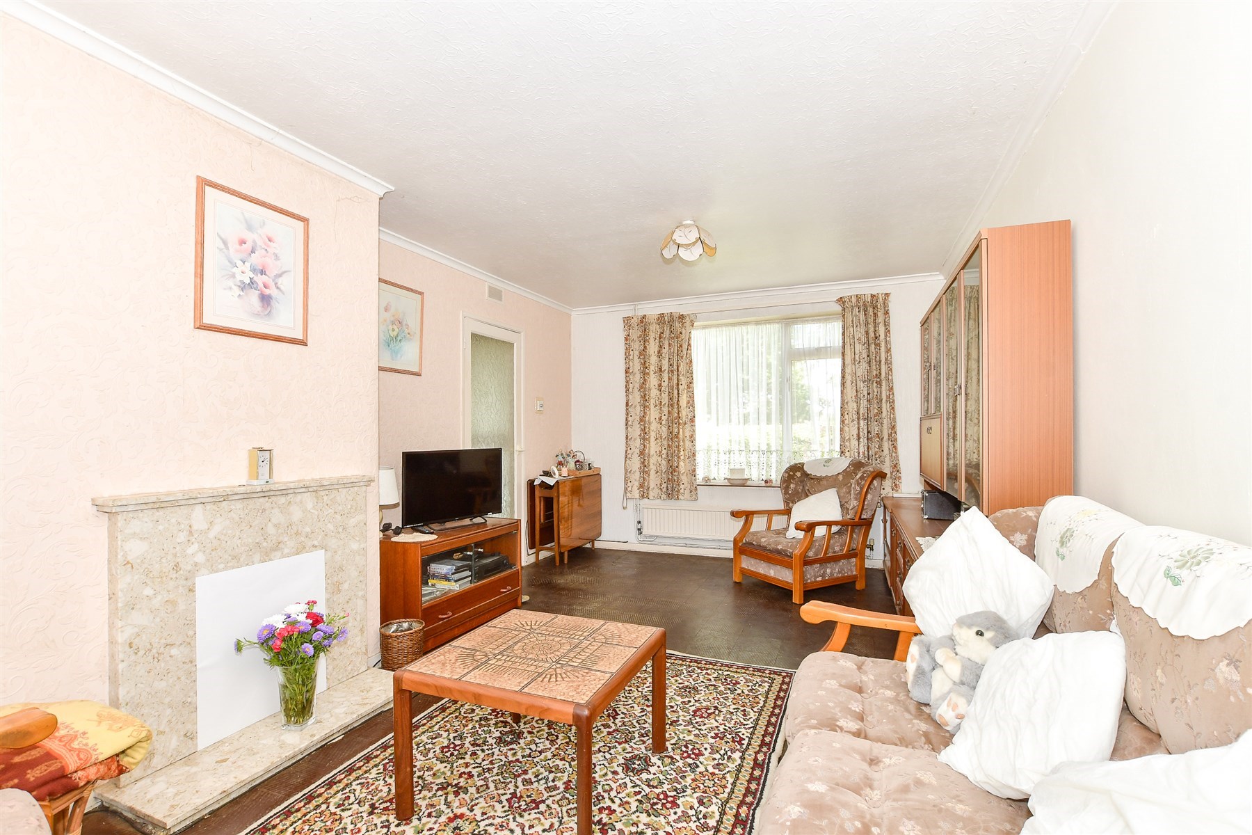 3 bed End of Terrace