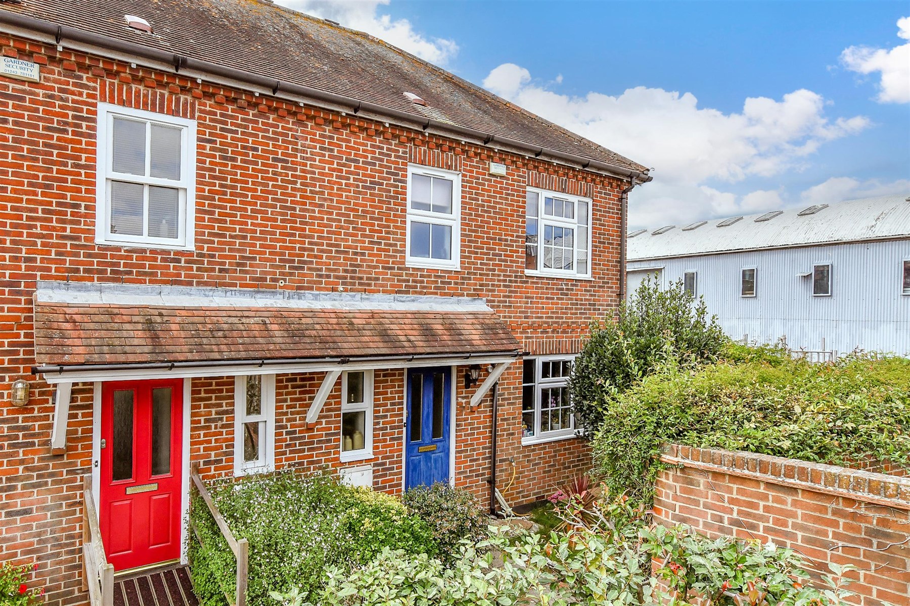 3 bed End of Terrace