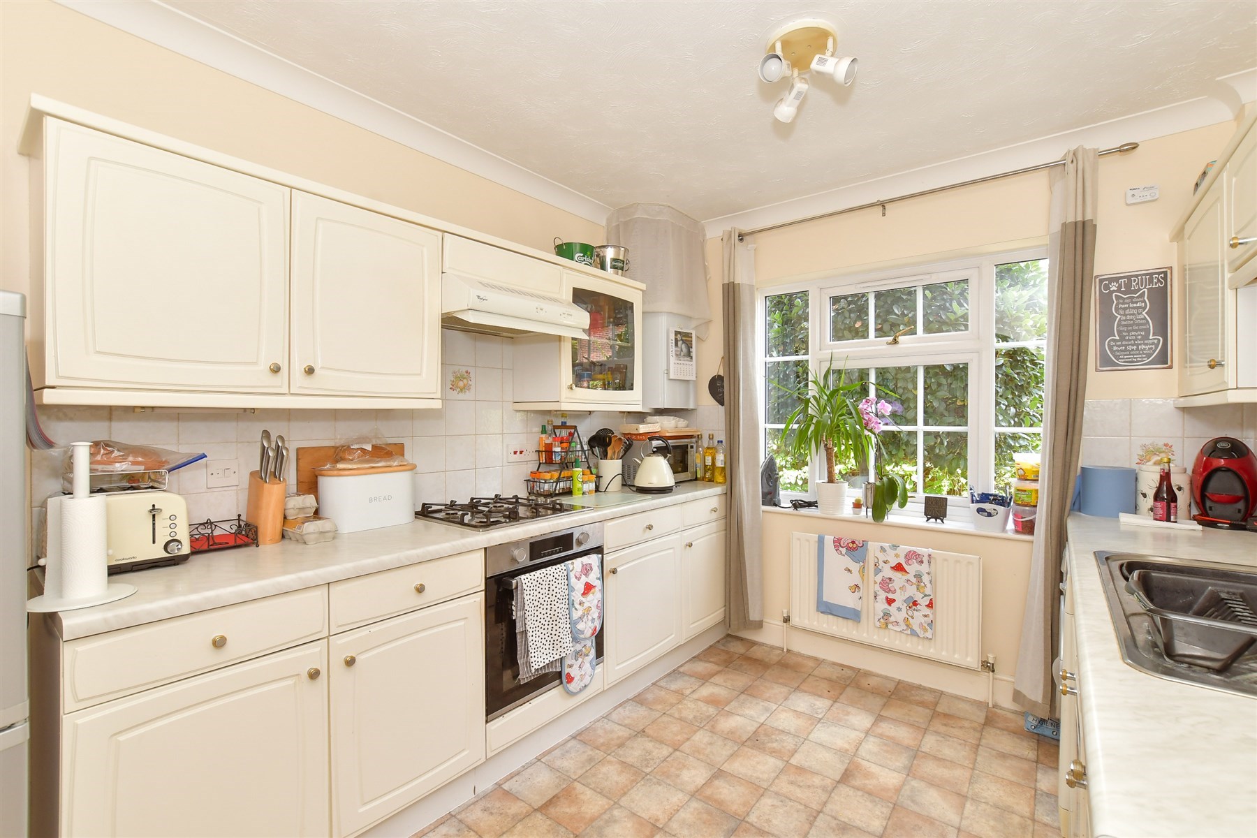 3 bed End of Terrace