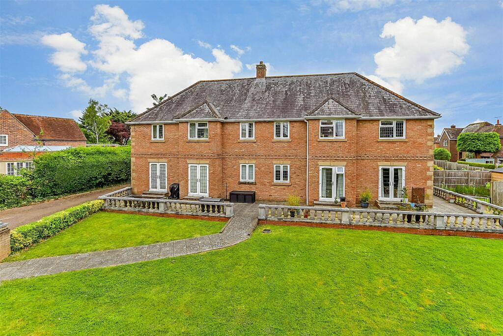 2 bed Apartment