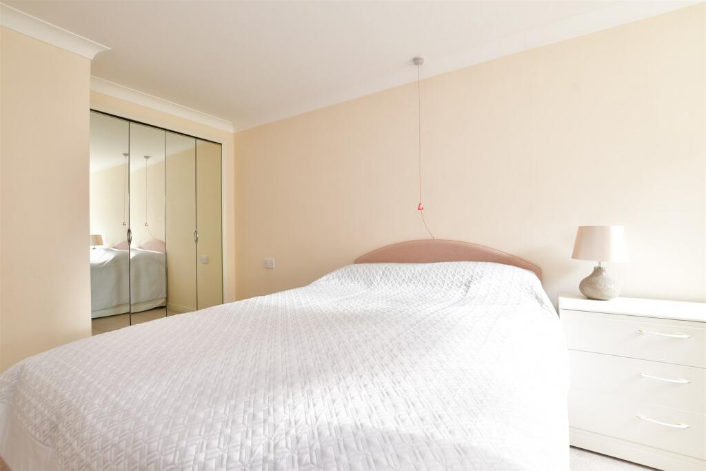 1 bed Retirement Property