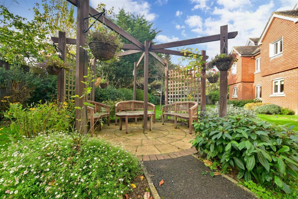 1 bed Retirement Property