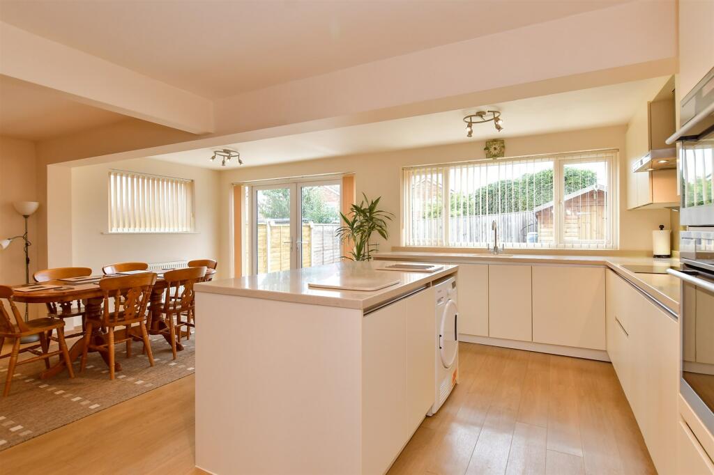 3 bed Semi-Detached