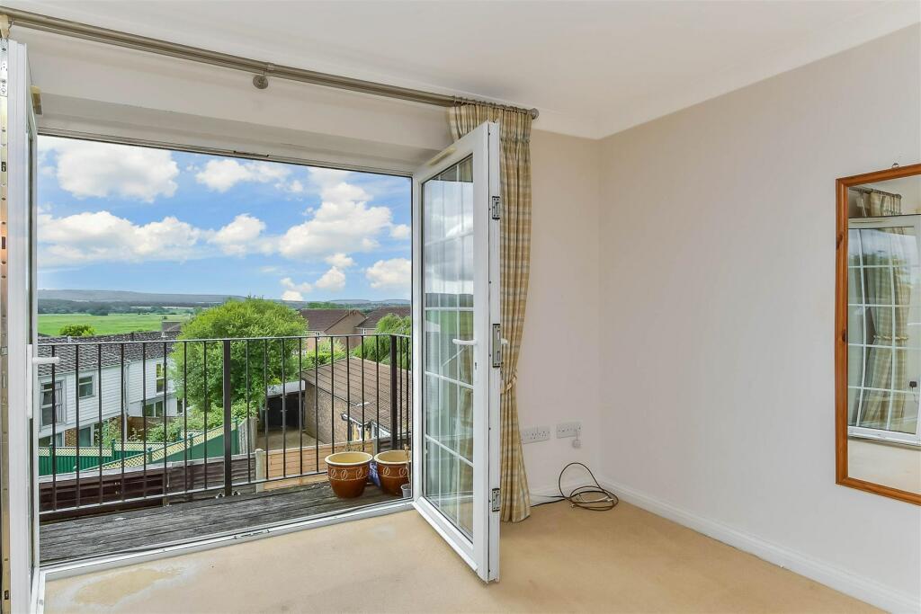 3 bed Town House