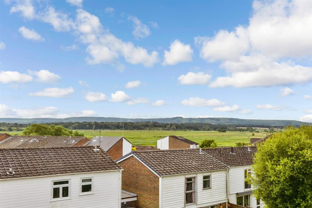 3 bed Town House