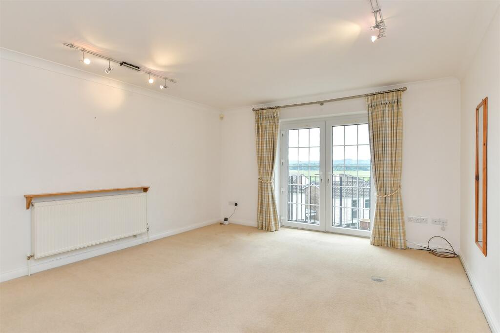3 bed Town House