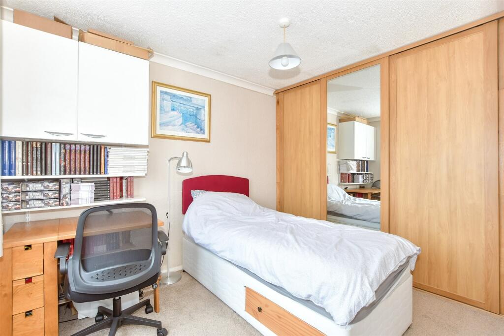 2 bed Mobile Home