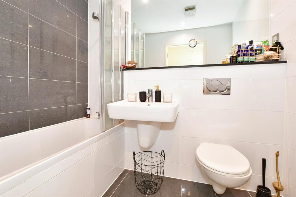 2 bed Apartment
