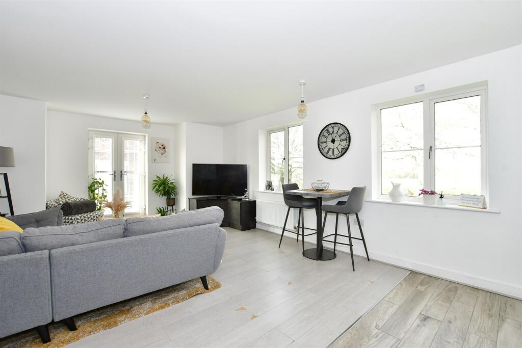 2 bed Apartment
