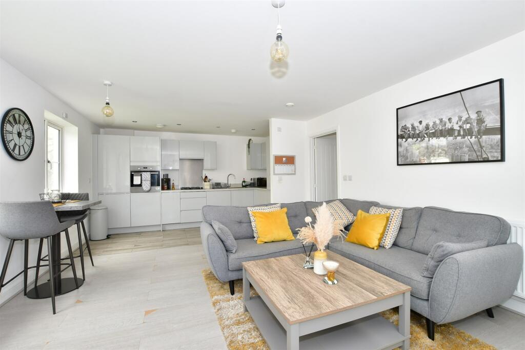 2 bed Apartment