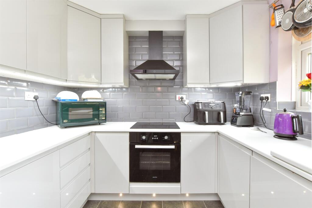 2 bed Apartment