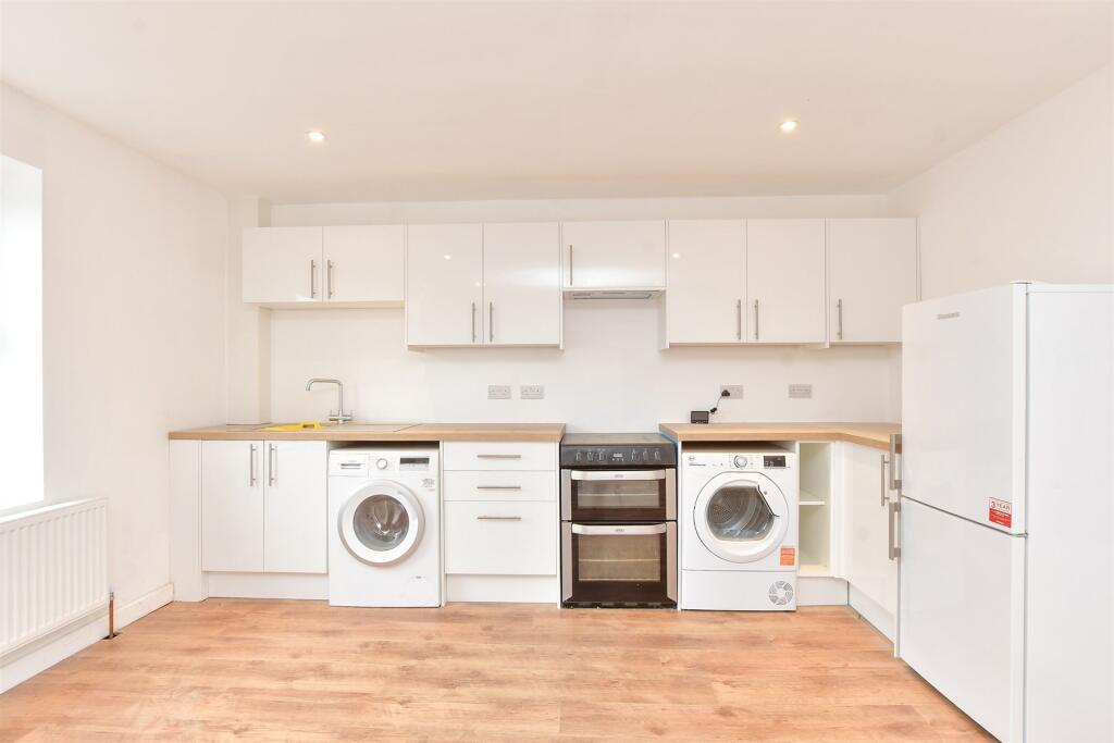 1 bed Ground Maisonette