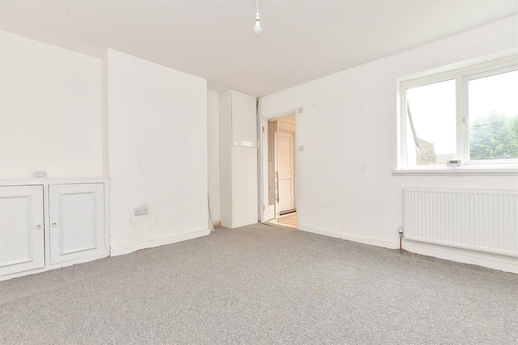 1 bed Ground Maisonette