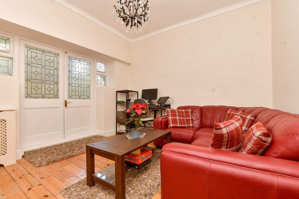 6 bed Semi-Detached
