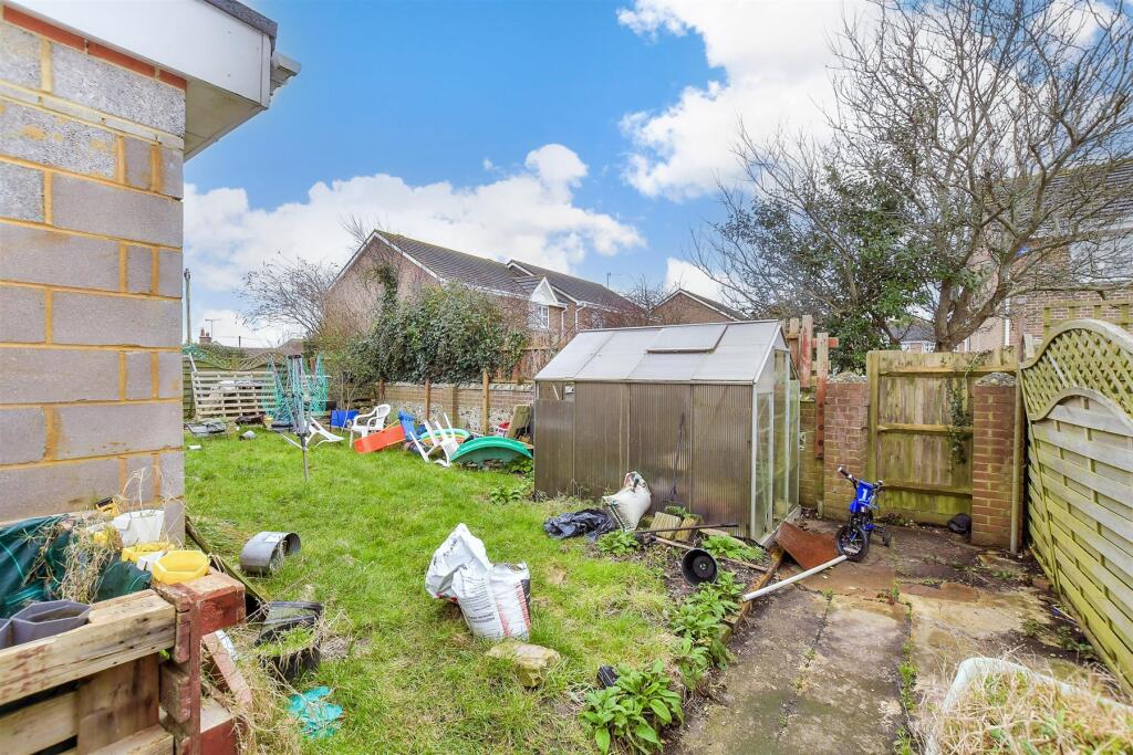 4 bed Detached Bungalow