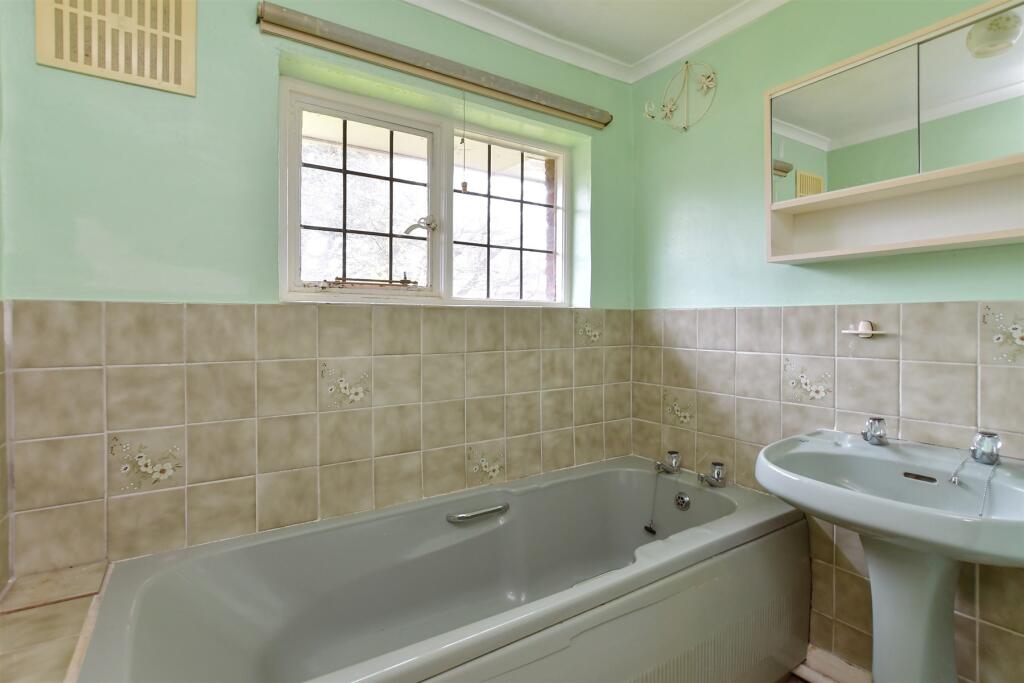 3 bed Semi-Detached
