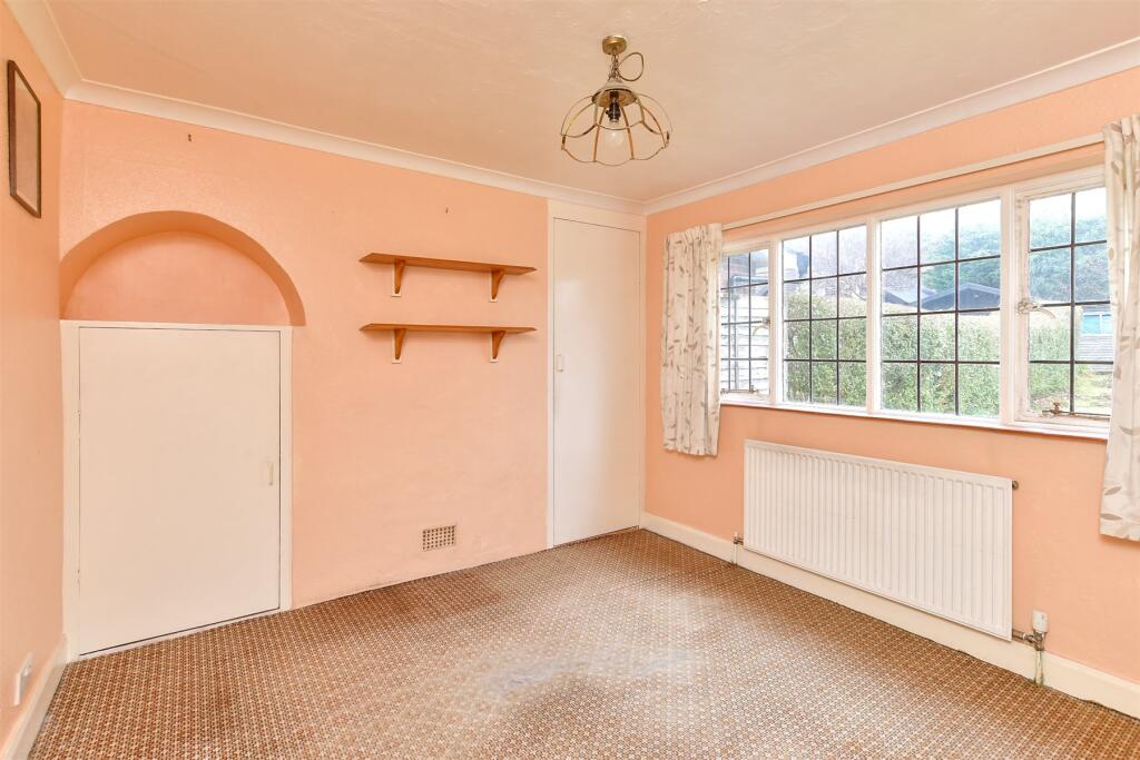 3 bed Semi-Detached