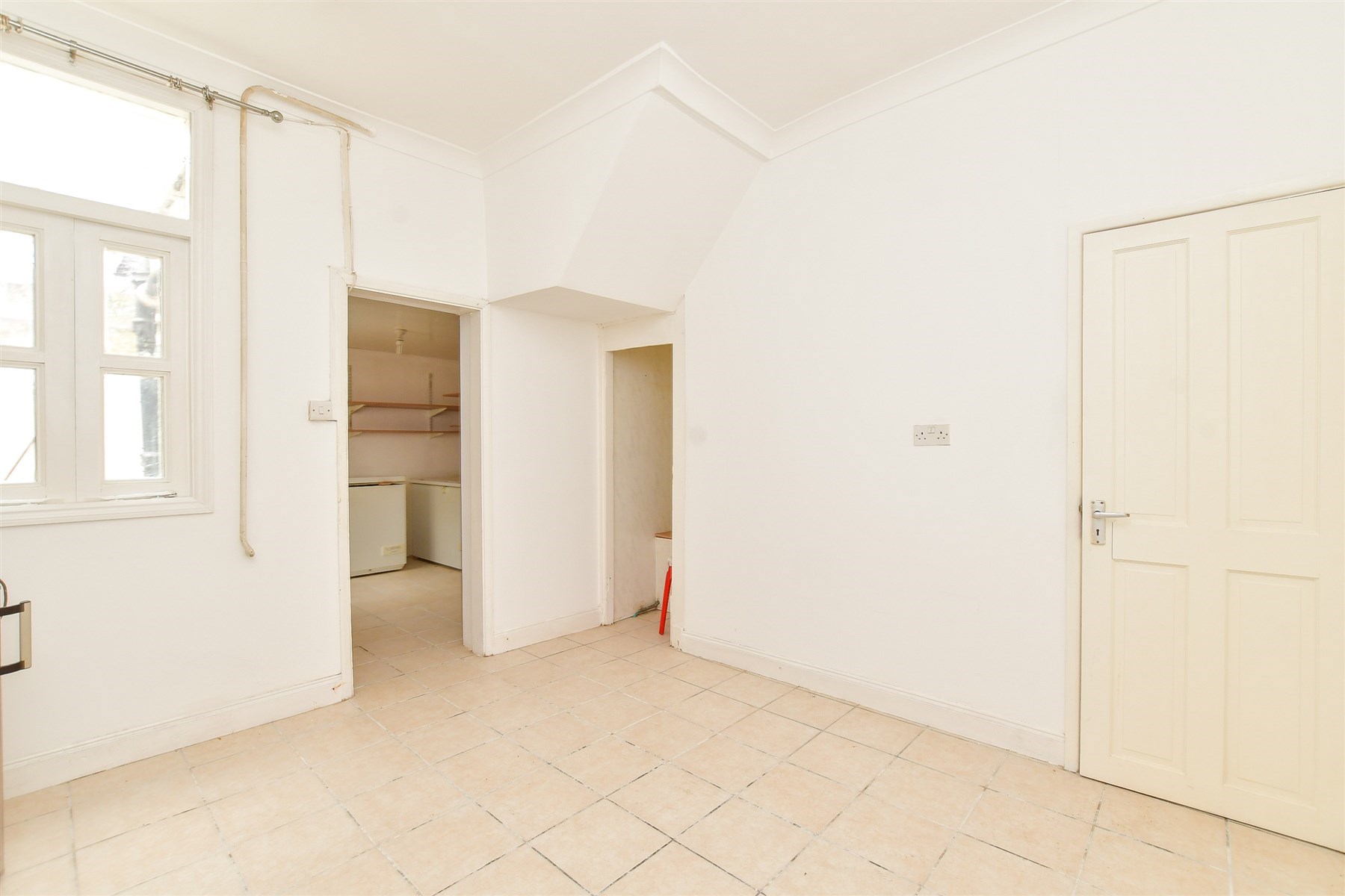 6 bed Terraced