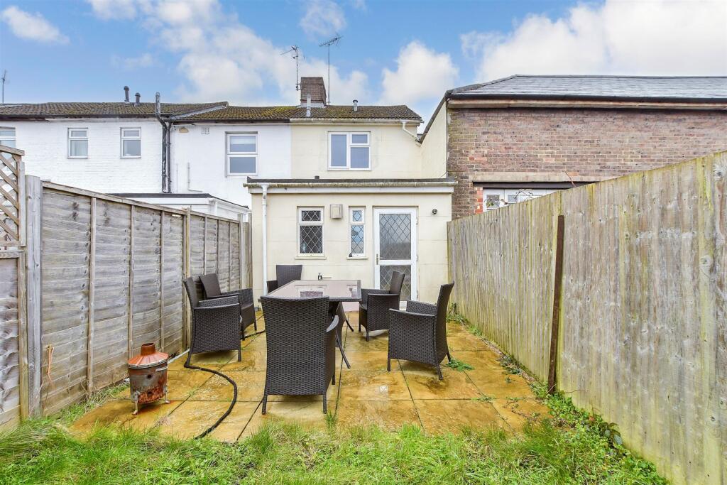 2 bed Terraced