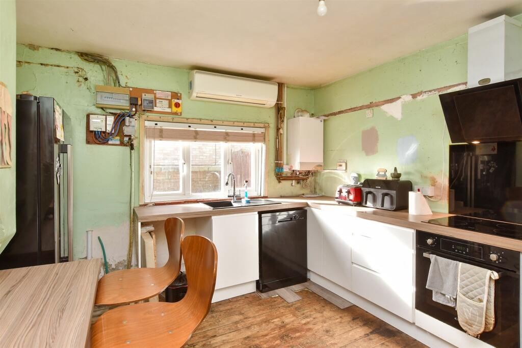 3 bed Detached Bungalow