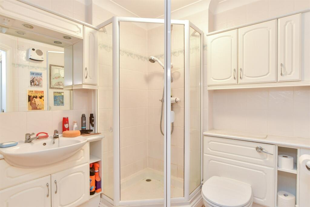 2 bed Retirement Property