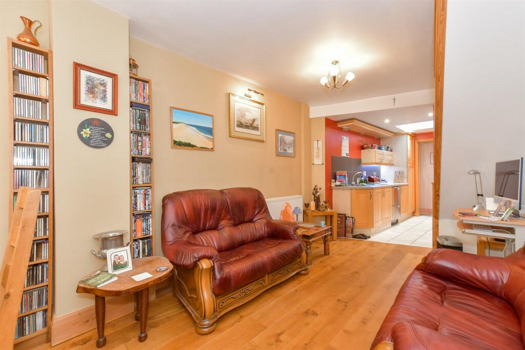 2 bed Terraced