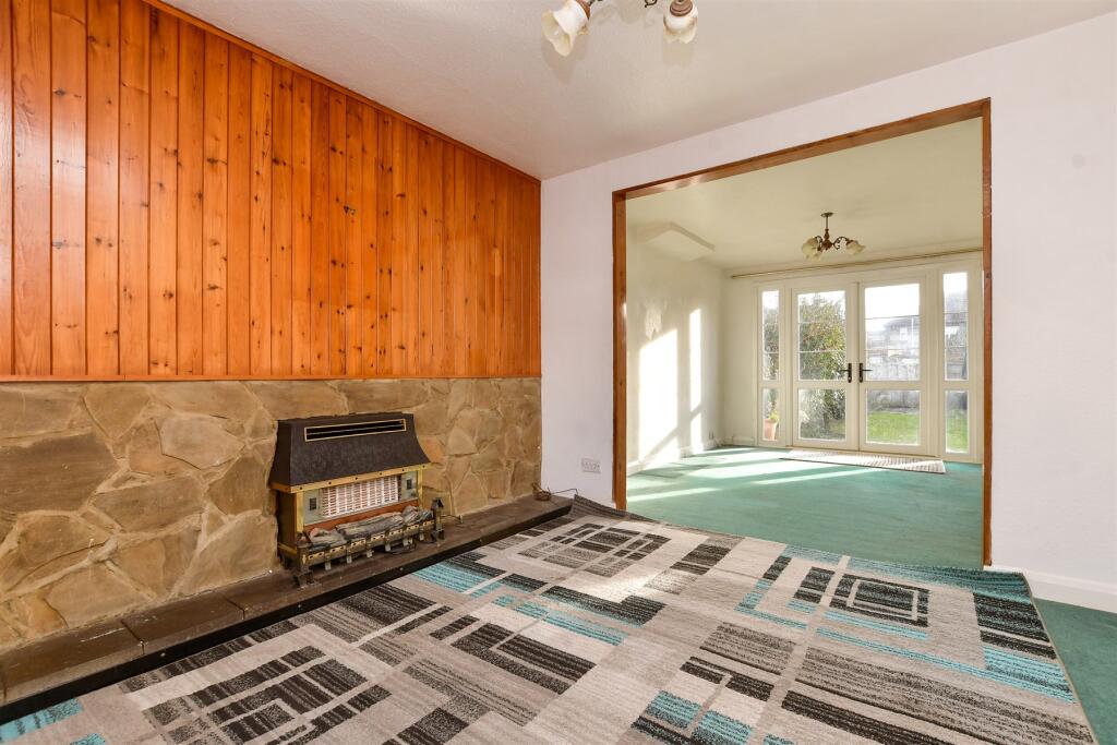 3 bed End of Terrace