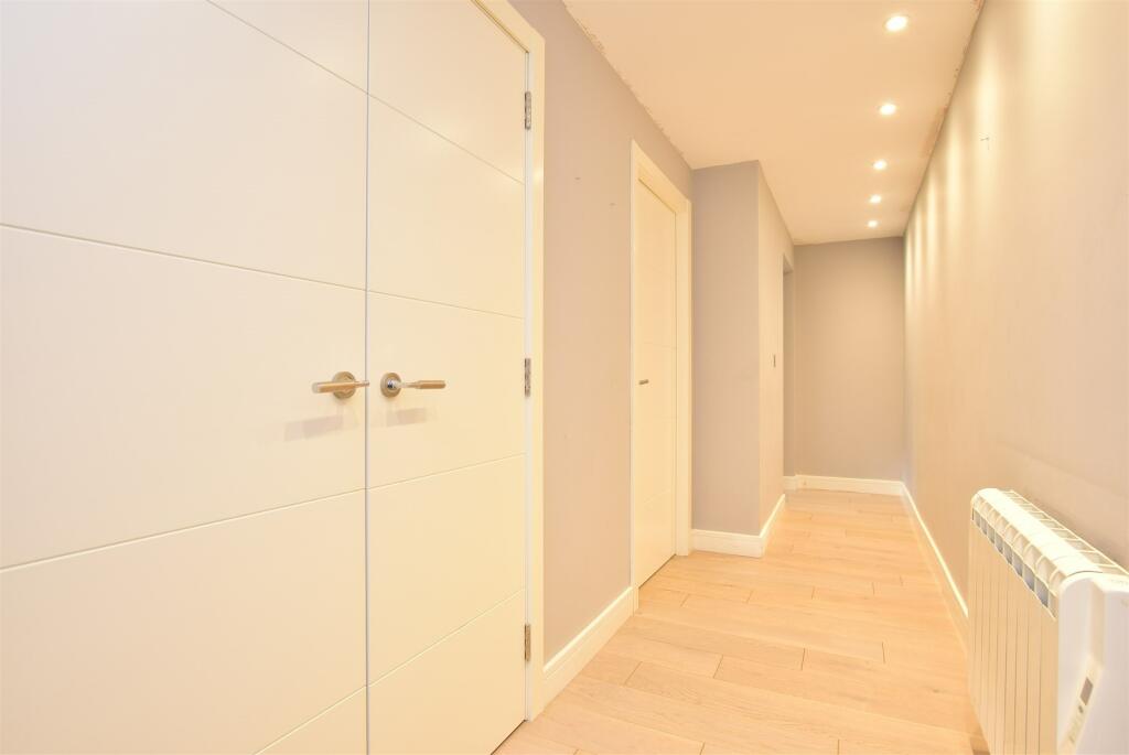 1 bed Ground Flat