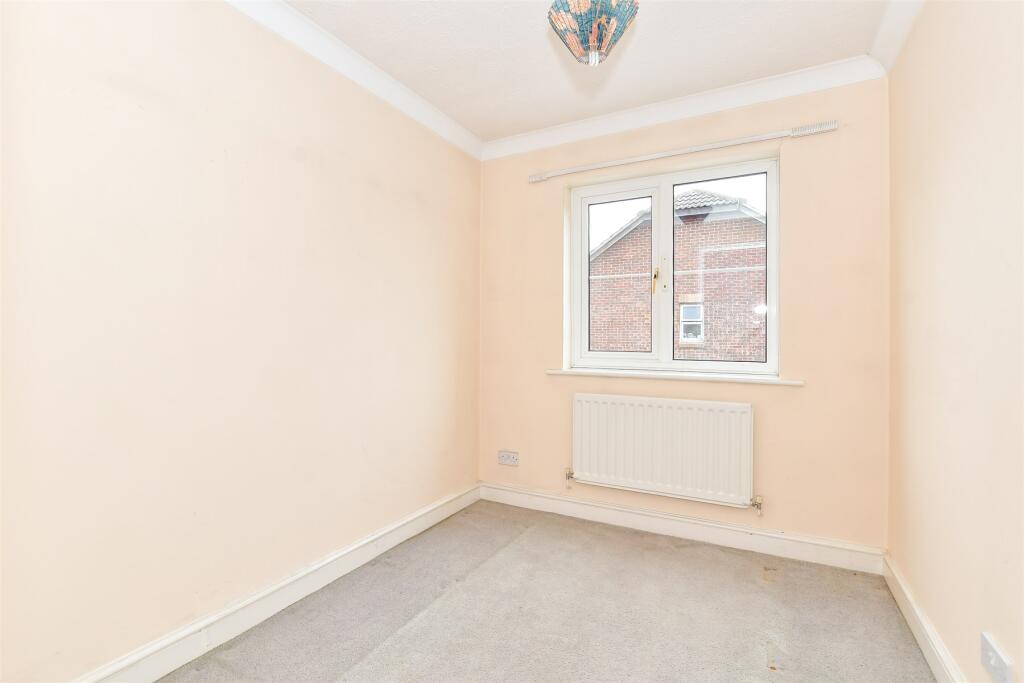 4 bed Detached