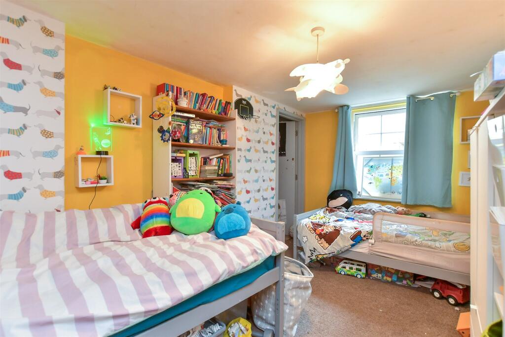 3 bed Apartment