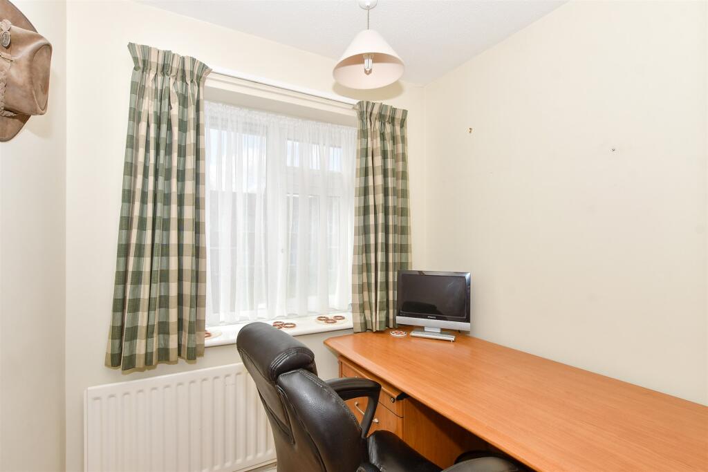 3 bed Semi-Detached