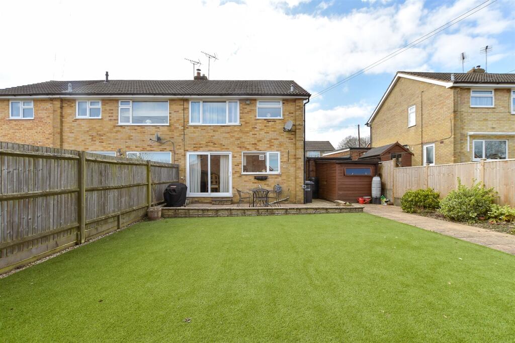 3 bed Semi-Detached
