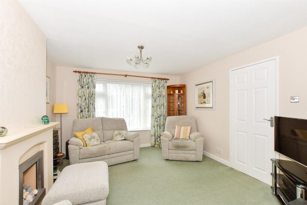 3 bed Semi-Detached