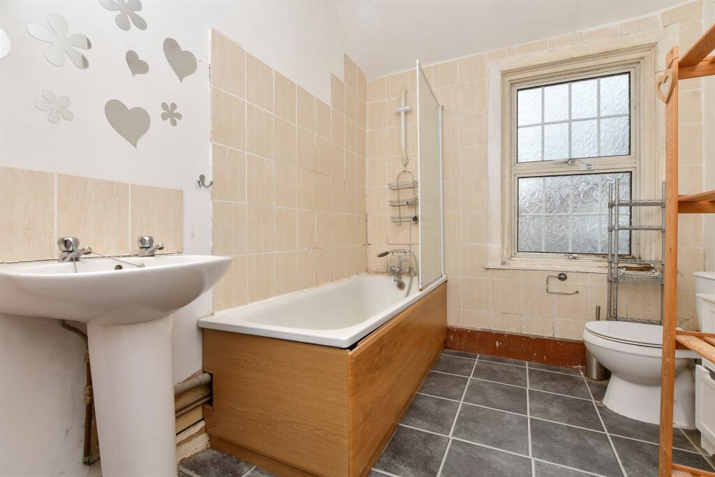 2 bed Semi-Detached