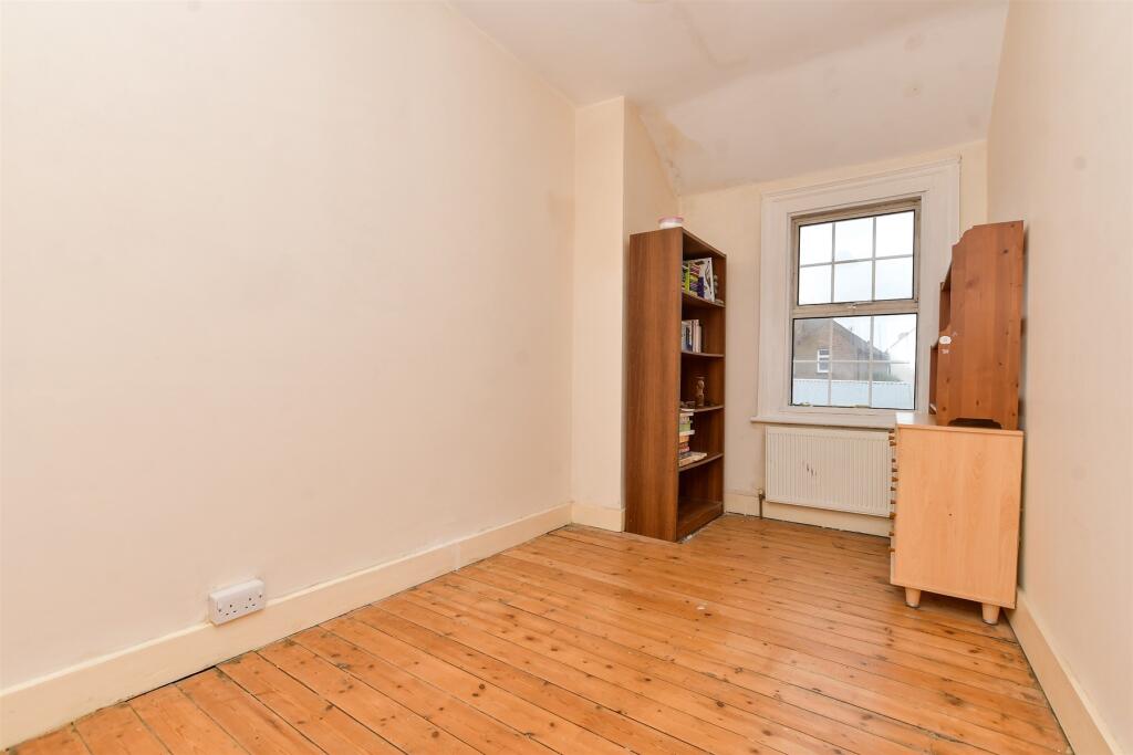 2 bed Semi-Detached