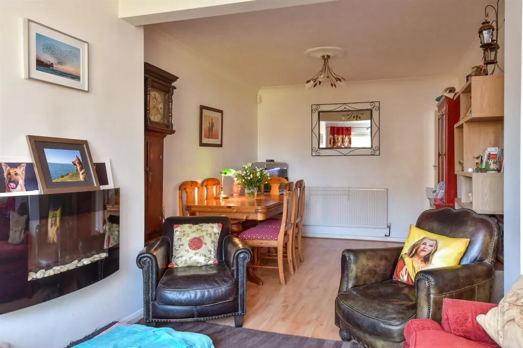 2 bed Semi-Detached Bungalow
