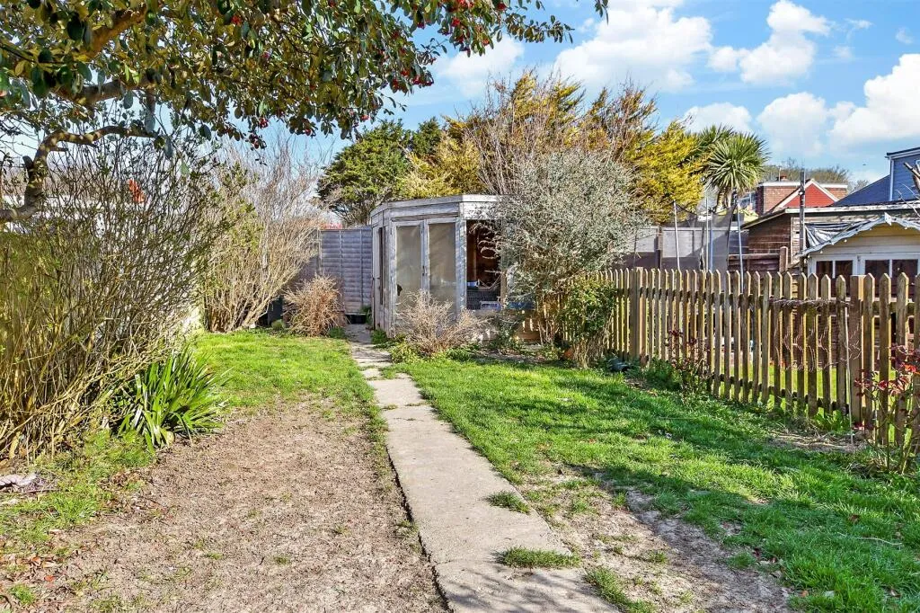 2 bed Semi-Detached Bungalow