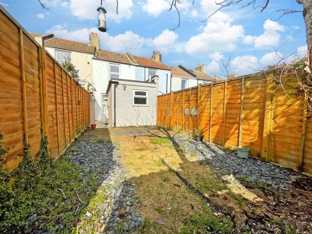 2 bed Terraced