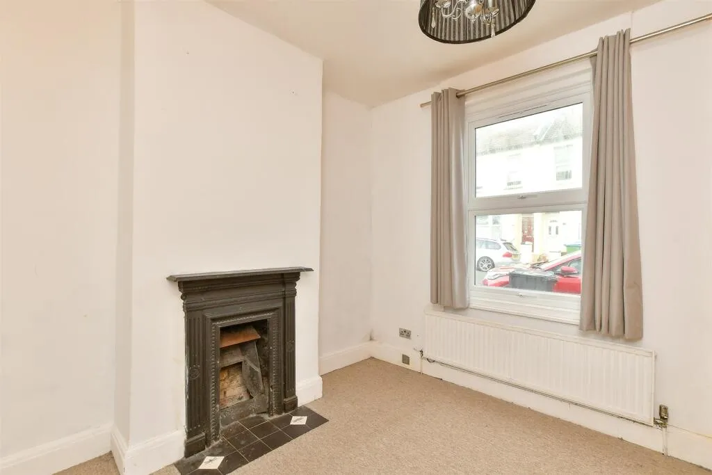 2 bed Terraced