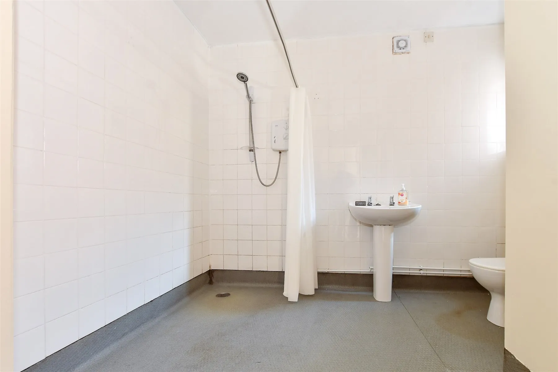 4 bed Terraced