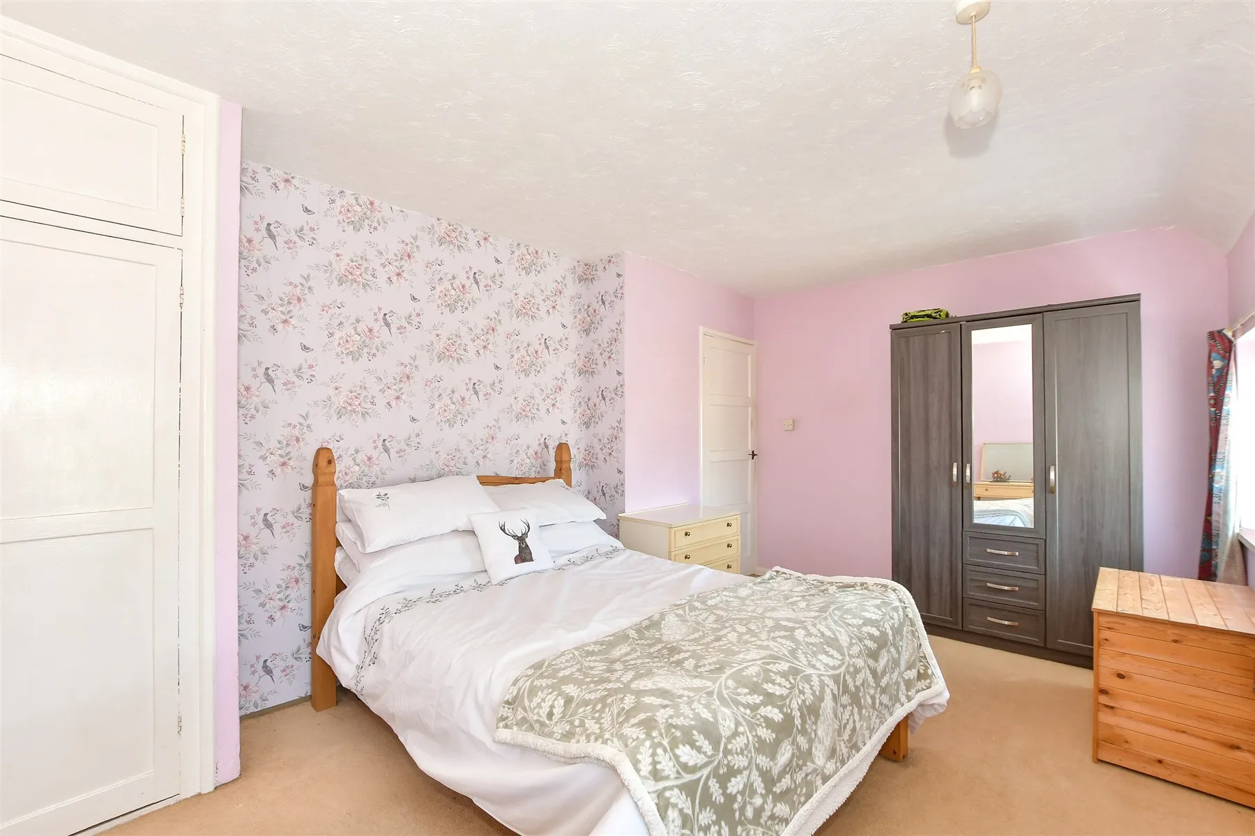 4 bed Terraced