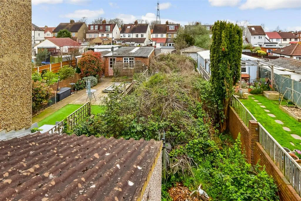 2 bed Semi-Detached