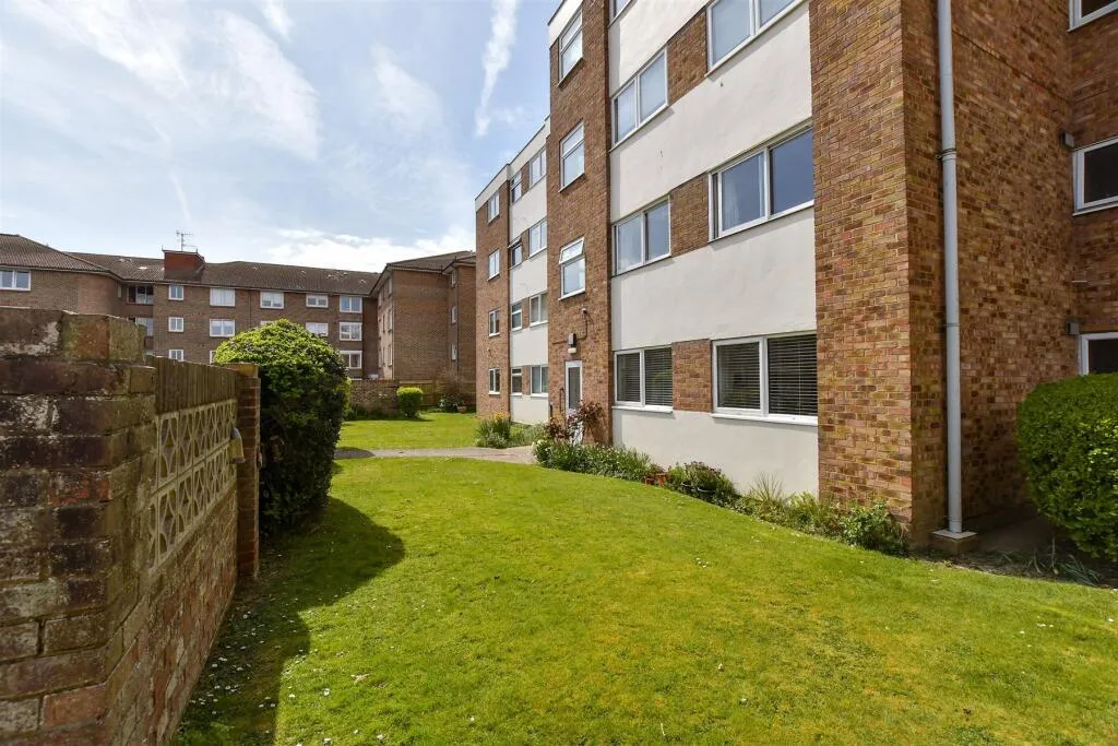 2 bed Apartment