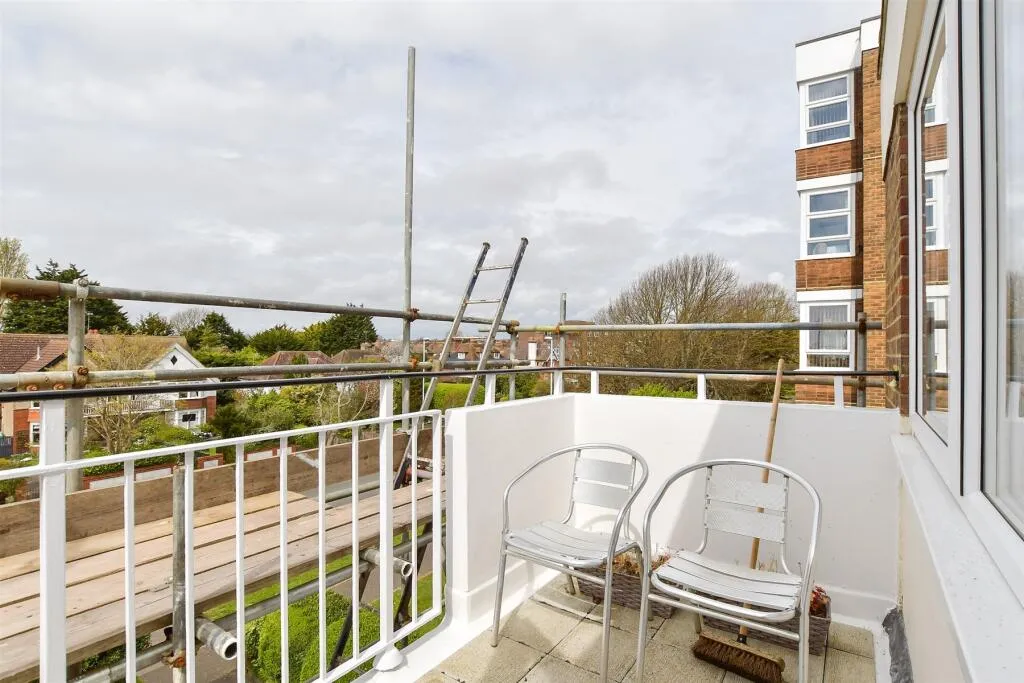 2 bed Apartment