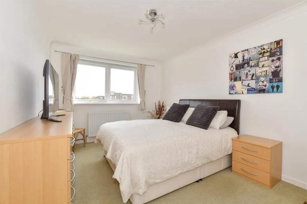 2 bed Apartment
