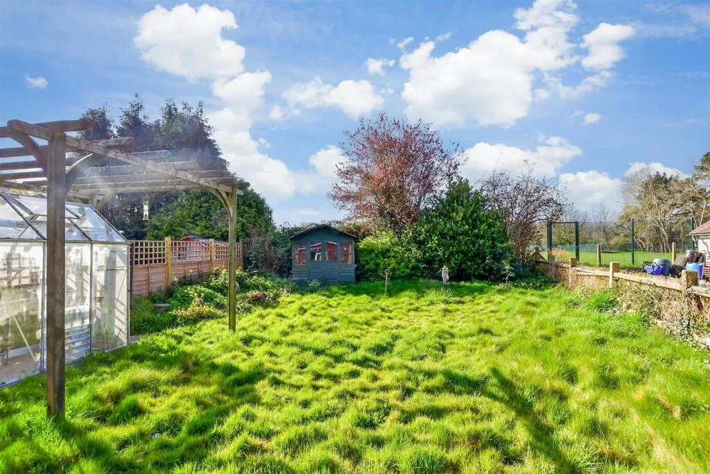 3 bed Semi-Detached