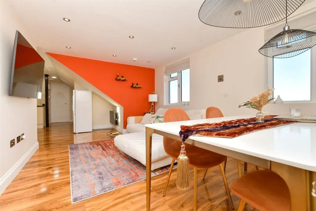 2 bed Apartment